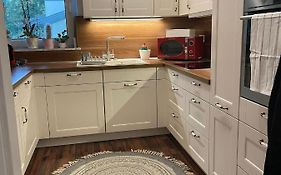 7-24 Self-Check-In - 120Qm - 5 Rooms - 2 Bathrooms - Kitchen - Free Parking - Yihapartment